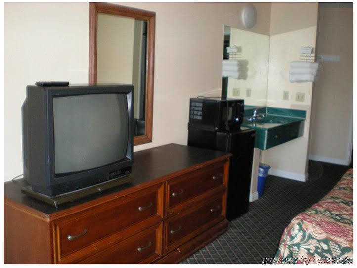 Hotel Corona Ca - Hwy 91 Dış mekan fotoğraf