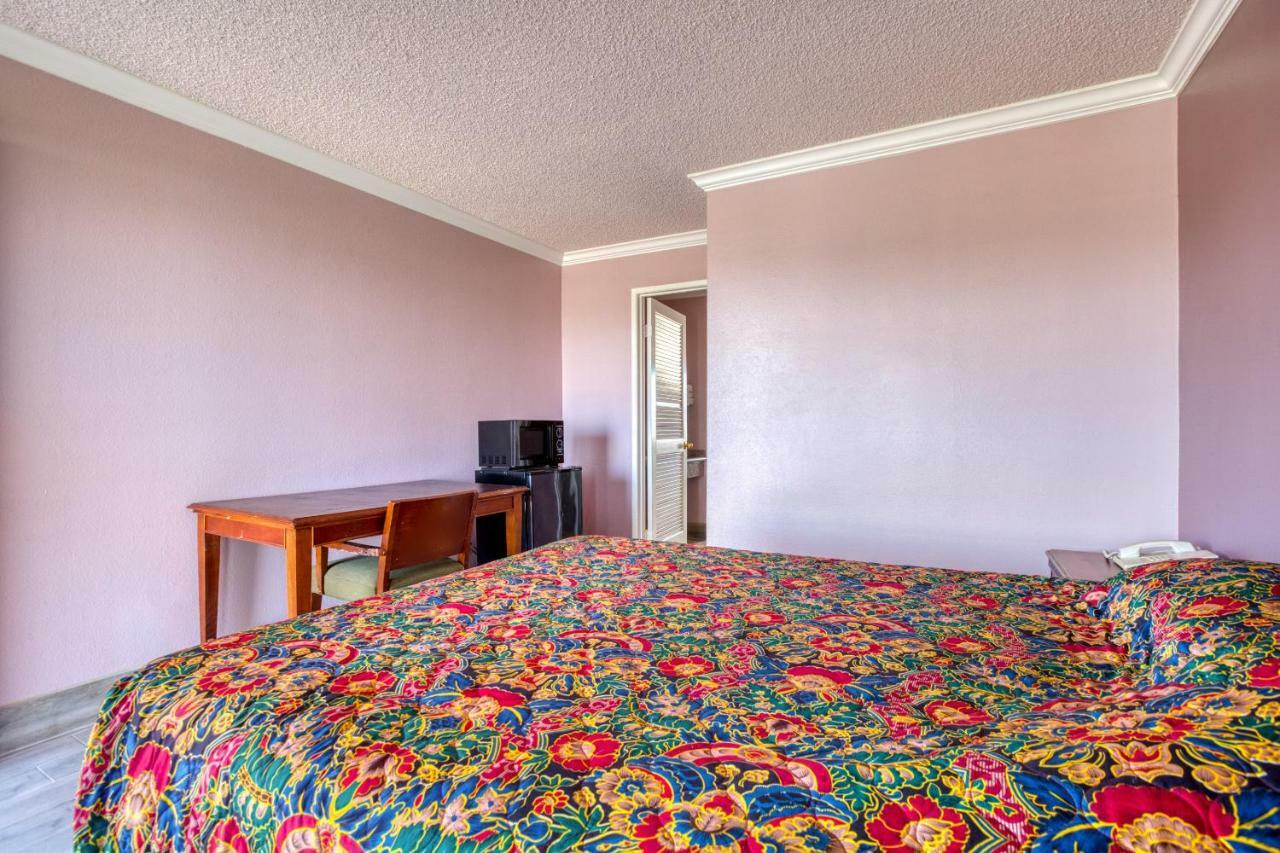 Hotel Corona Ca - Hwy 91 Dış mekan fotoğraf