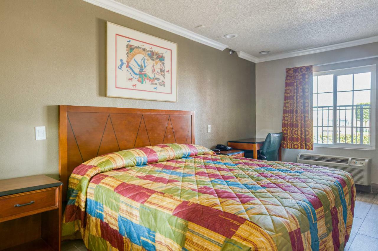 Hotel Corona Ca - Hwy 91 Dış mekan fotoğraf