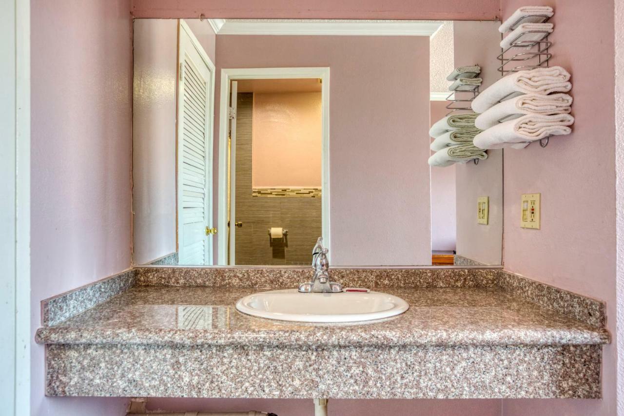 Hotel Corona Ca - Hwy 91 Dış mekan fotoğraf