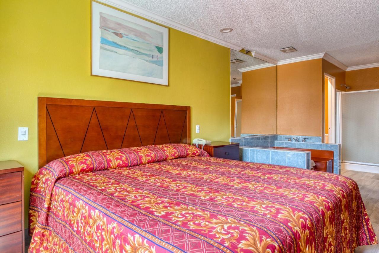 Hotel Corona Ca - Hwy 91 Dış mekan fotoğraf