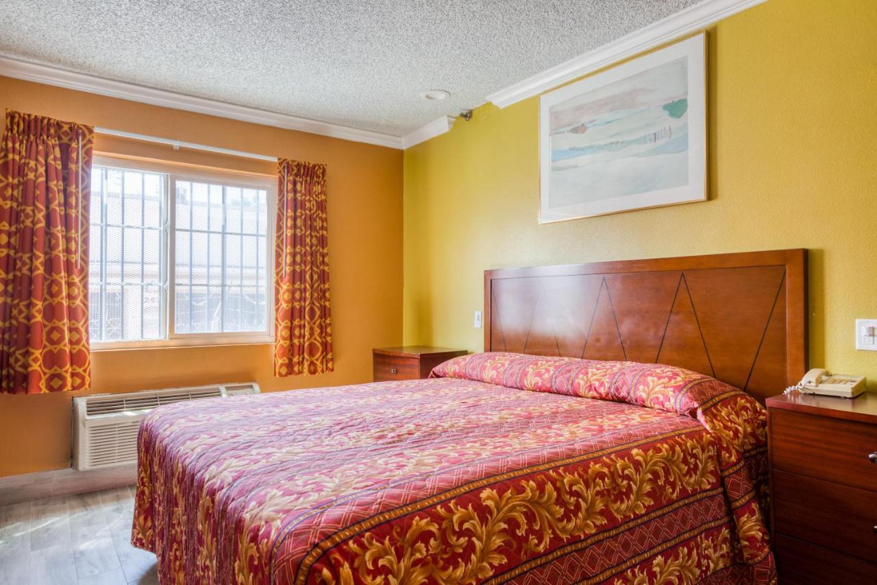Hotel Corona Ca - Hwy 91 Dış mekan fotoğraf